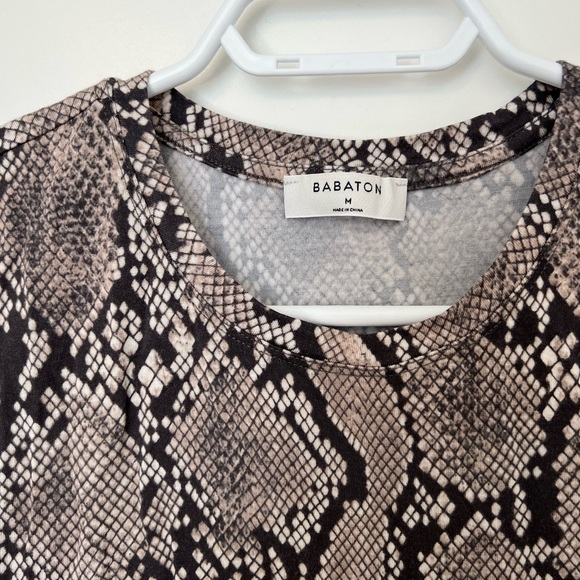 Aritzia Babaton Snake Print T-Shirt - Picture 2 of 2